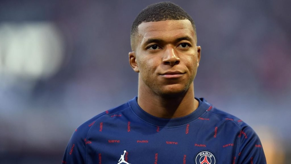 Mercato - PSG : Le clan Mbappé est-il en train de tirer un coup au PSG ?