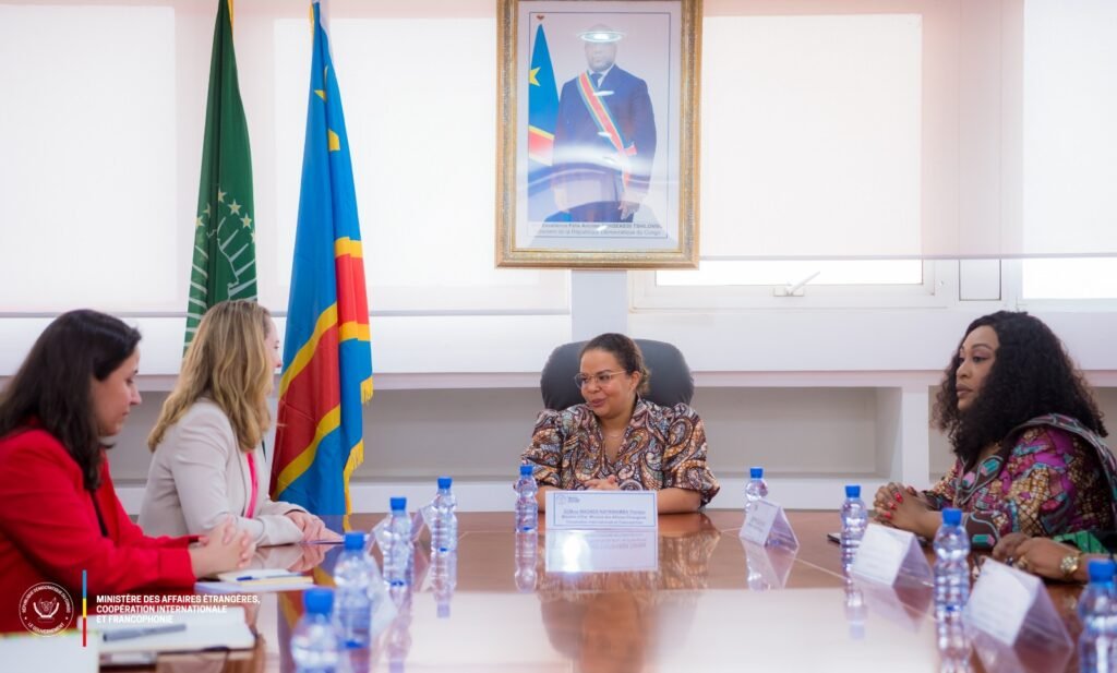 La Ministre Thérèse Kayikwamba de la RDC Dénonce le Non-Respect du Cessez-le-Feu par le Rwanda lors de son Discours aux Diplomates